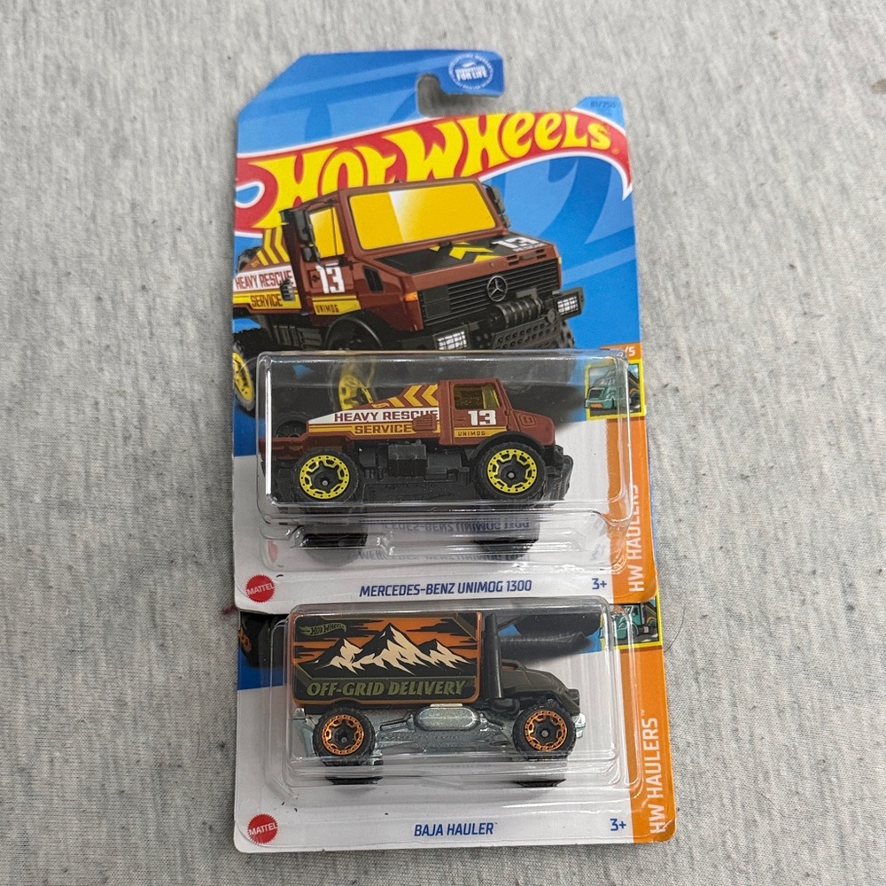 Hot Wheels Mercedes-Benz Unimog 1300 Kids Toy Truck - Brown & Yellow